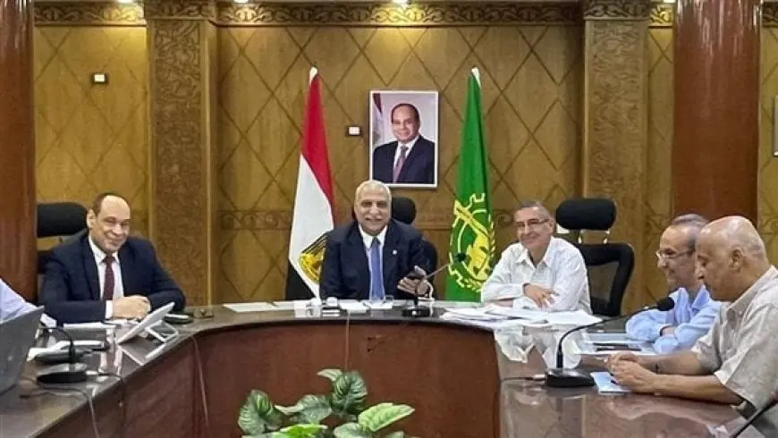مدير تعليم القليوبية يتابع امتحانات الثانوية العامة للنظام القديم ويشدد على الانضباط داخل اللجان