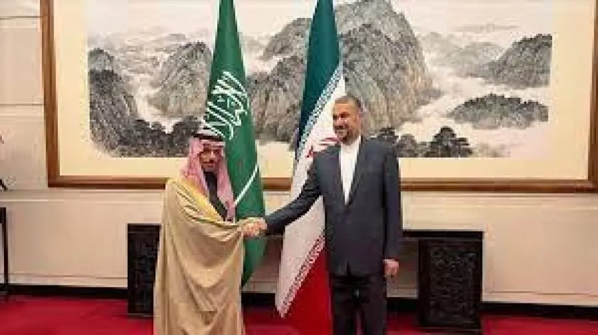 وزيرا خارجية السعودية وإيران يبحثان جهود تحقيق الأمن والاستقرار