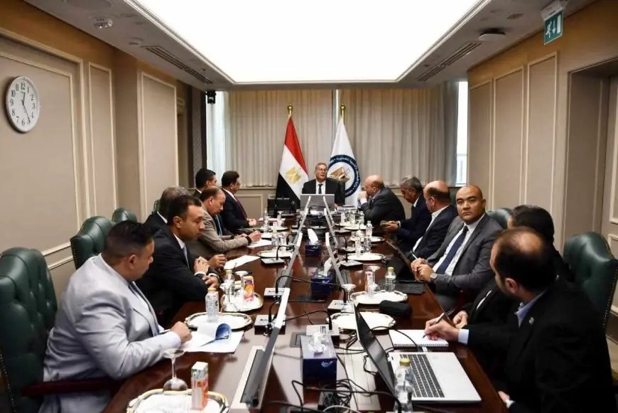 وزير البترول يبحث أسباب كارثة انقلاب البارج البحري أدمارين 12.. ويوجه بسرعة الانتهاء من التحقيقات ودعم أسر الضحايا