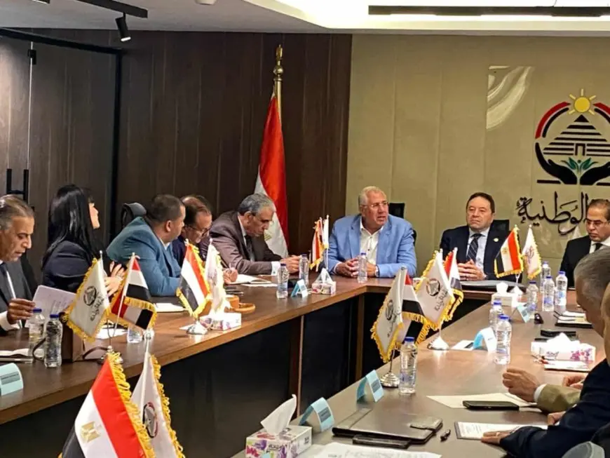 أمانة الدفاع والأمن القومي بحزب الجبهة الوطنية تبحث سبل دعم مرشحي الحزب بانتخابات البرلمان