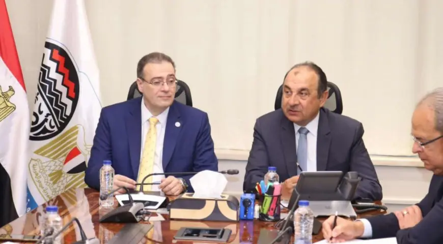 وزارة قطاع الأعمال وجهاز التنظيم والإدارة يشكلان فرق عمل لتأهيل الكوادر ورفع كفاءة الشركات