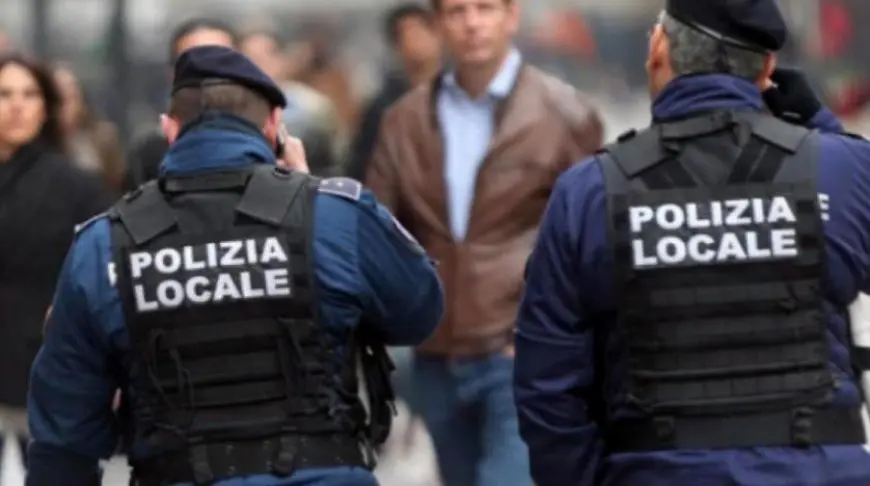 حريق قرب ساحل توسكانا الإيطالي يجبر 600 شخص على الإجلاء