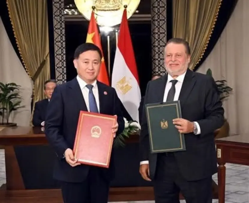 محافظ المركزي المصري يوقع مذكرة تفاهم مع نظيره الصيني لتعزيز التعاون والتنسيق المشترك
