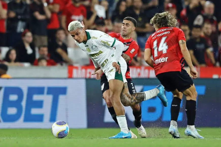 روما يغري نجم بالميراس بـ 30 مليون يورو
