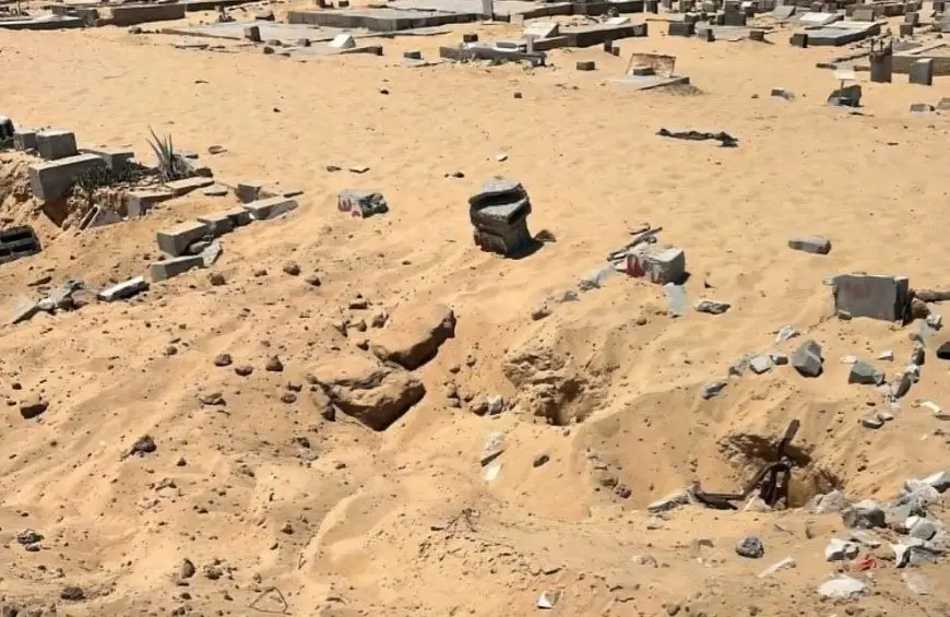 مصادر في غزة: قوات الاحتلال نبشت عشرات القبور في خان يونس بحثا عن قبر الشهيد محمد الضيف