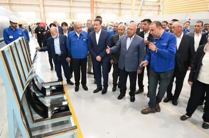 وزير الصناعة يفتتح مصنعا للزجاج الهندسي بـ 25 مليون دولار