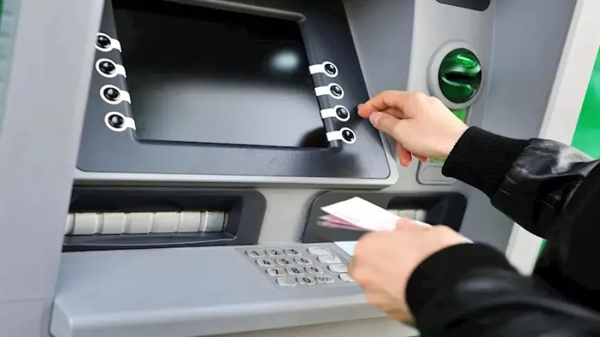 ماكينات الصراف الآلي تعود للعمل بانتظام بعد حريق سنترال رمسيس