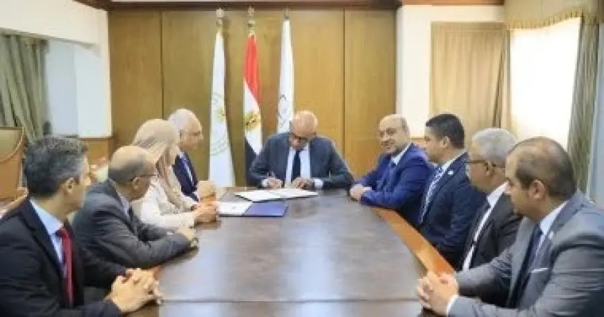 مدير تعليم القليوبية يهنئ أوائل الدبلومات الفنية على مستوى الجمهورية