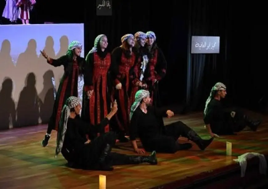 القنصل الفلسطيني يشهد العرض الأردني «يافا والباب الأزرق» بمهرجان المسرح الدولي