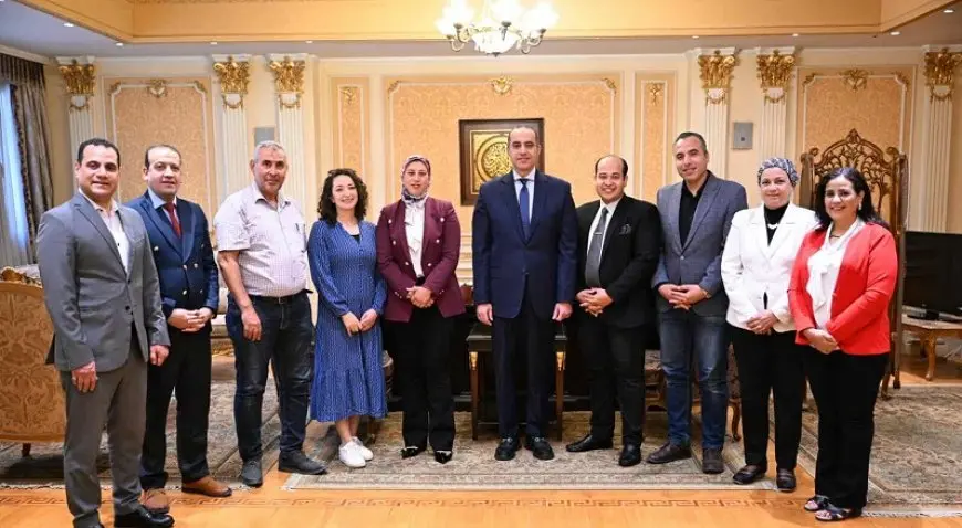 المستشار محمود فوزي يلتقي المحررين البرلمانيين بعد فض دور الانعقاد الخامس