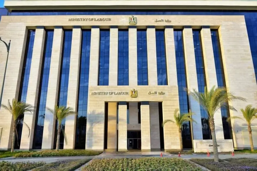 قبل السفر للعمل بالخارج.. بماذا تنصح وزارة العمل؟