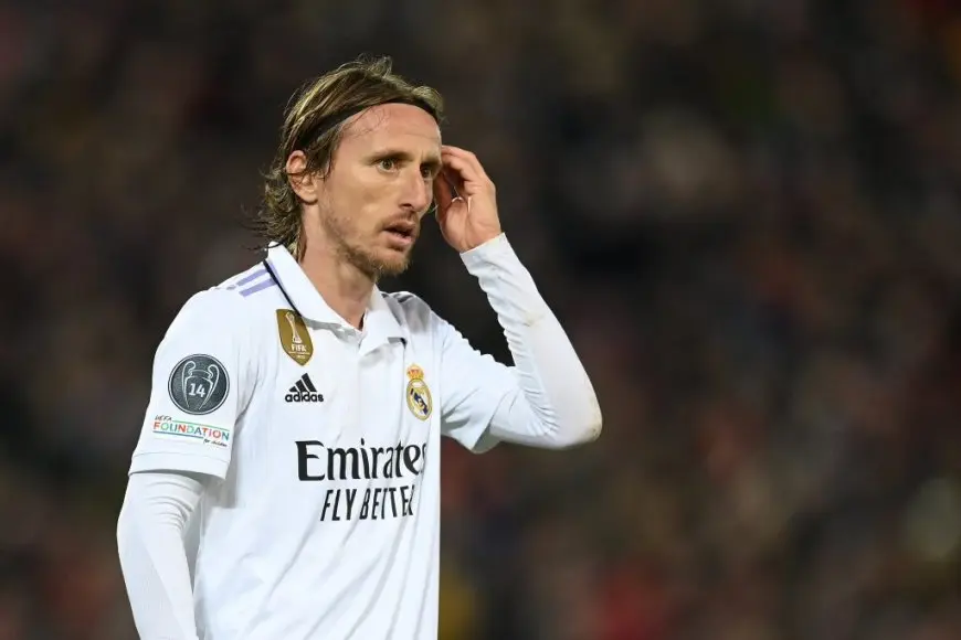 مودريتش يصل إلى إيطاليا لإتمام انتقاله إلى ميلان بعد 13 موسما مع ريال مدريد