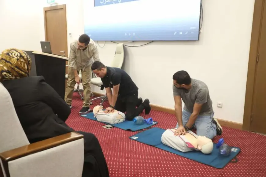 الصحة: بدء تدريب العاملين المدنيين بوزارة الداخلية على استخدام أجهزة إزالة الرجفان القلبي (AED)