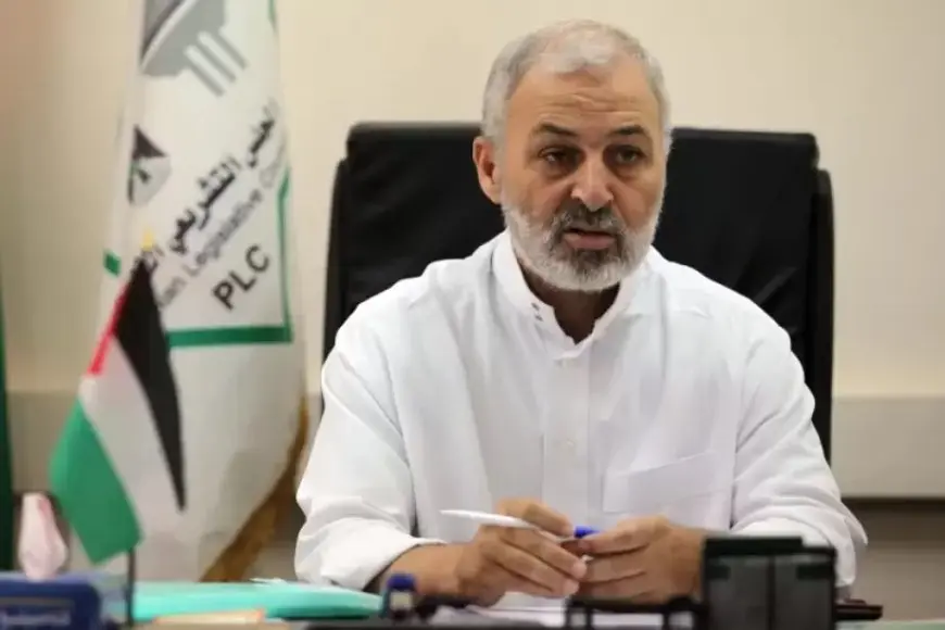 حماس تنعى فرج الغول: كان مثالًا للعالم الملتزم والمقاوم الصلب