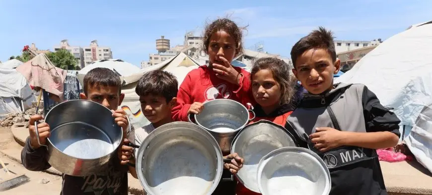 أمريكا تحرق طعاما كانت كافيا لإنقاذ أطفال غزة من المجاعة لأسبوع