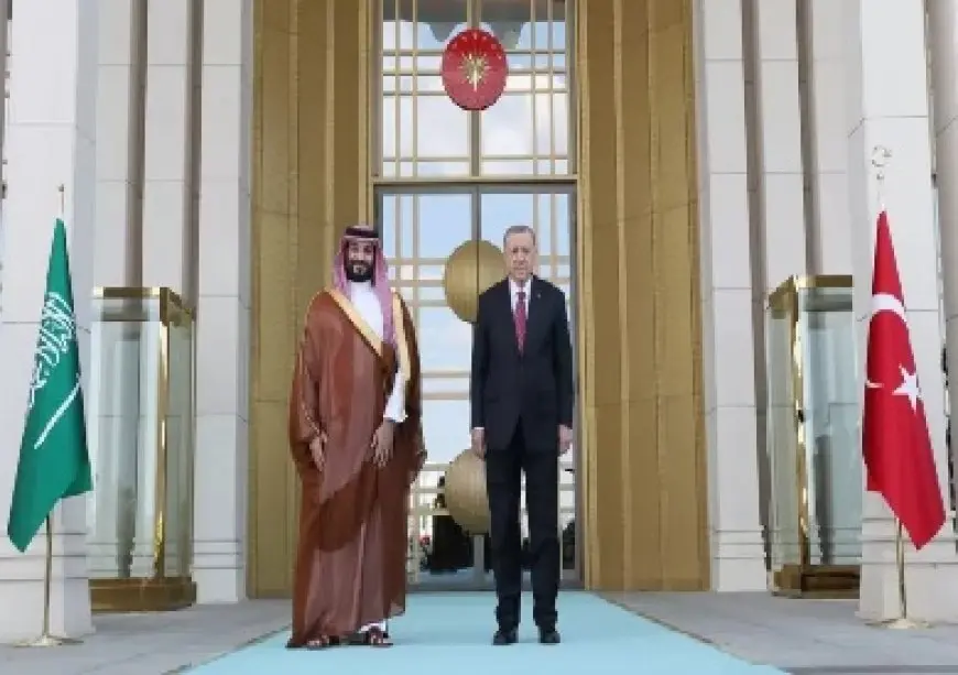 أردوغان يستقبل نظيره الإماراتي في أنقرة