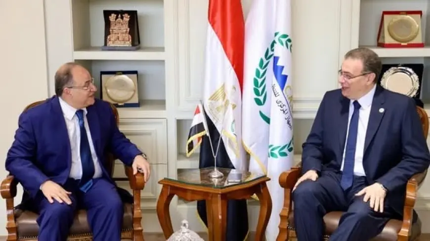رئيس الجهاز المركزي للتنظيم والإدارة ورئيس هيئة الدواء يبحثان تعزيز التعاون وتطوير الهيكل التنظيمي