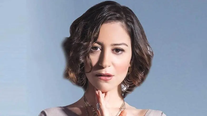 أول تعليق من منة شلبي بعد شائعات وفاة والدتها