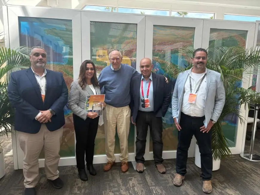 وزيرة التنمية المحلية تتسلّم جائزة عالمية عن أطلس المدن المصرية من شركة Esri الأمريكية