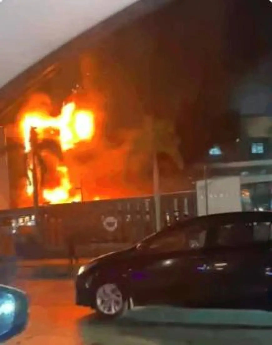 مسئولون يحاولون تحديد هويات 18 جثة بعد حريق في مول تجاري بالعراق