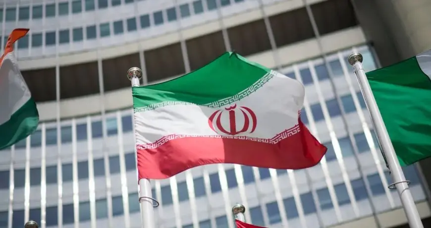 إيران تدرس طلبا من 3 دول أوروبية لاستئناف مفاوضات البرنامج النووي