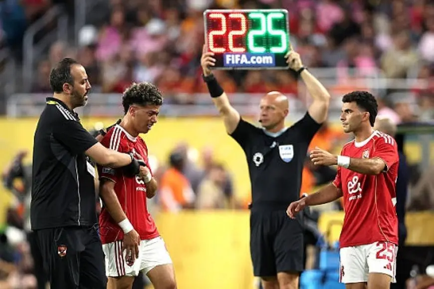 «الأهلي لا يناطحه أي لاعب» عبد الحفيظ يرد على مطالبة إمام عاشور بالمساواة مع زيزو