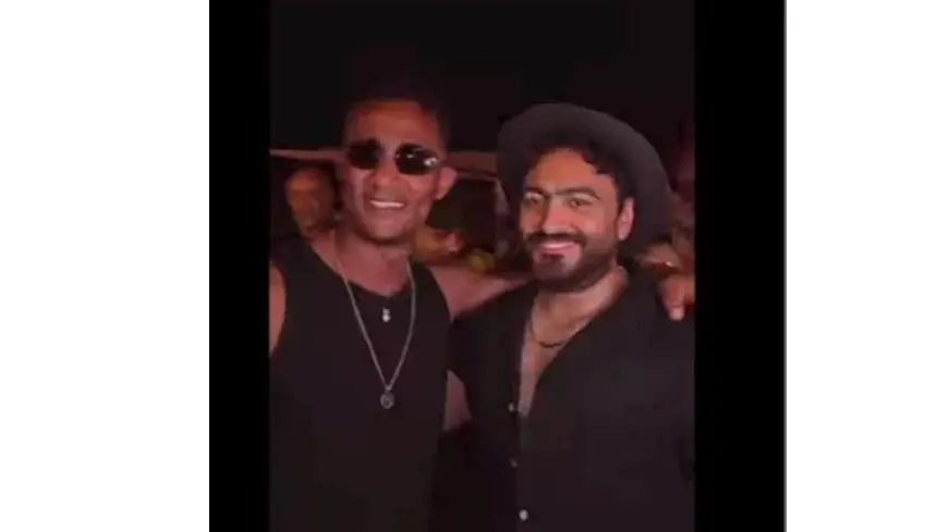 محمد رمضان يعلق على لقائه مع تامر حسني بالساحل الشمالي.. والأخير يرد (صور وفيديو)