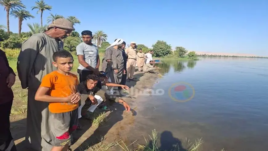 مأساة “بنات النيل” بأسيوط.. تشييع جثماني “آية وأسماء” و”إسراء” لا تزال مفقودة