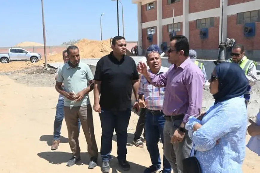 وزير الإسكان يتابع تطوير منظومة الصرف الصناعي ورفع كفاءة المناطق الصناعية بالعاشر من رمضان