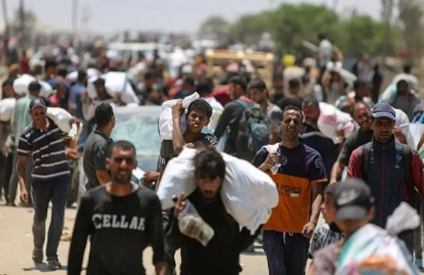 12 شهيدا جراء قصف الاحتلال منتظري المساعدات شمال وجنوب قطاع غزة