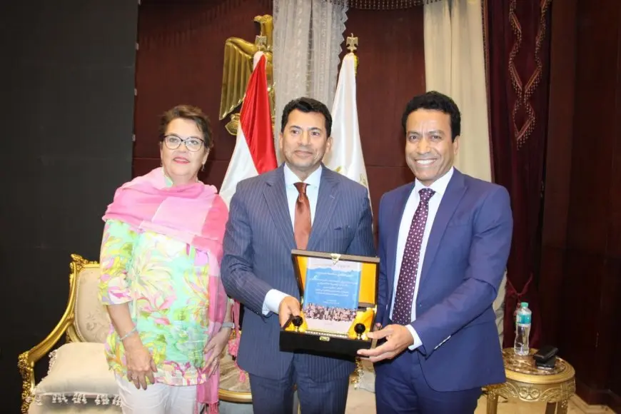 سامح حسين: فخور بتكريمي عن مسرحية سيل.. وأرحب بعرضها في المحافظات تحت مظلة حملة أنت أقوى من المخدرات