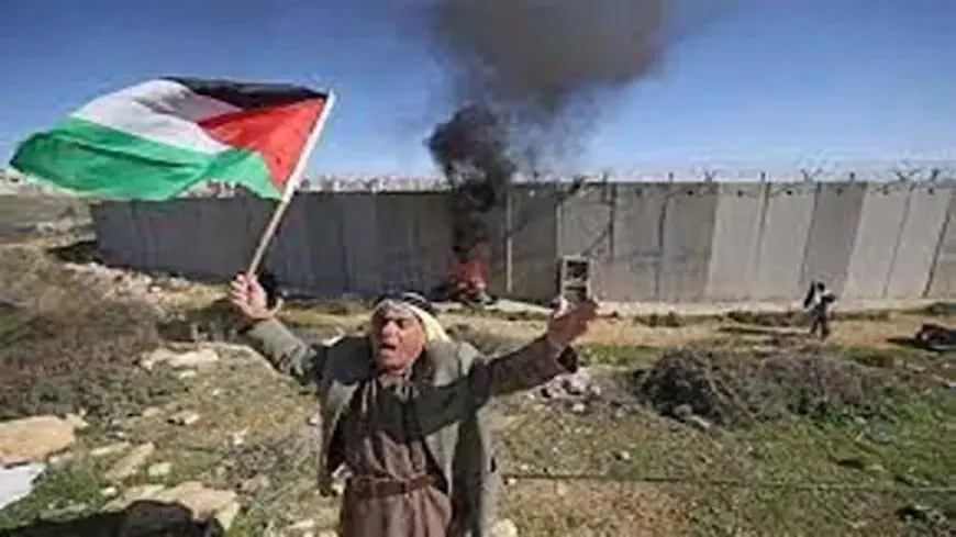 حكومة غزة تستنكر اعترافات أمريكية صادمة بشأن انتهاكات في مراكز المساعدات