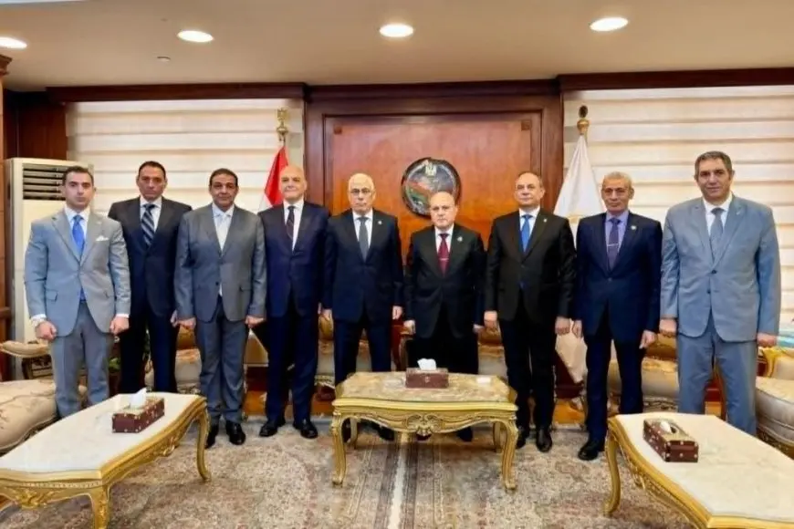 النائب العام يزور المستشار محمد الشناوي للتهنئة برئاسة هيئة النيابة الإدارية