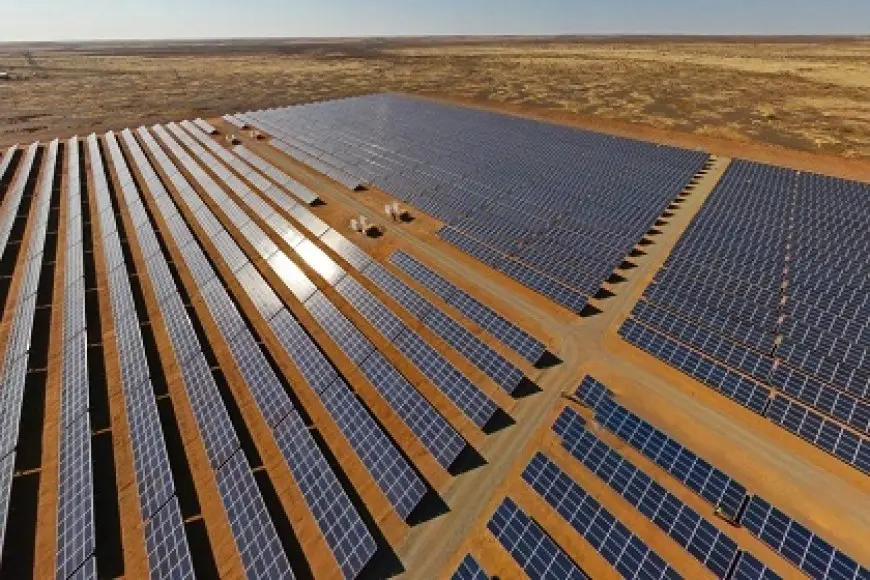 العراق يعمل على إنتاح 12 ألف ميجا واط من كهرباء الطاقة الشمسية بحلول 2030