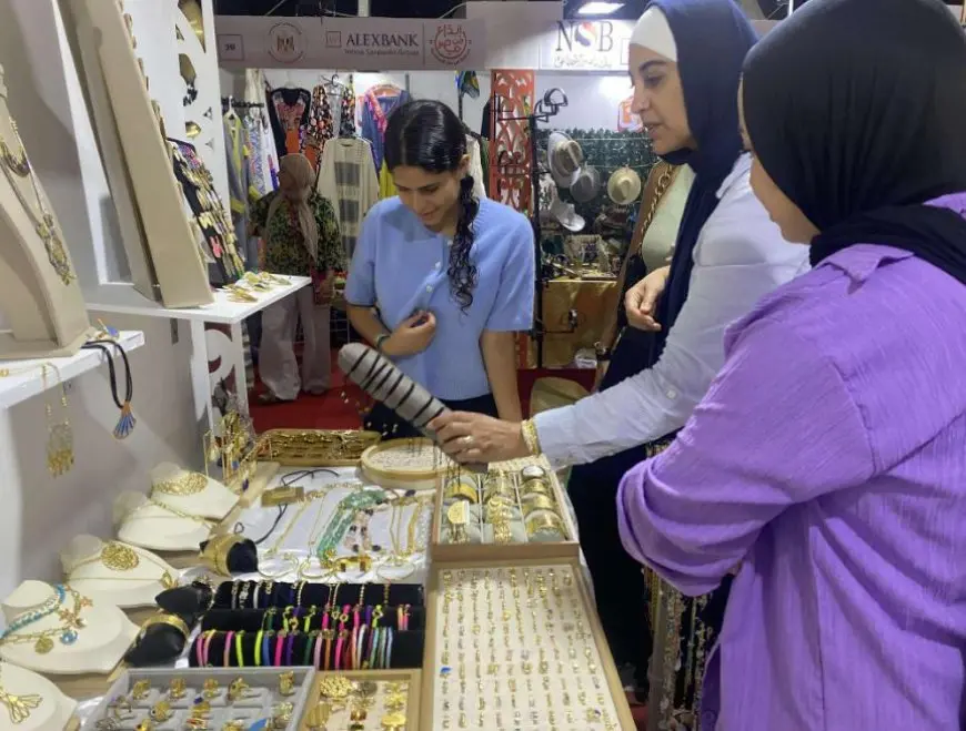 من مصروف الطفولة إلى واجهة ديارنا: «ميادة» التي ألهمتها الإبرة والخيط