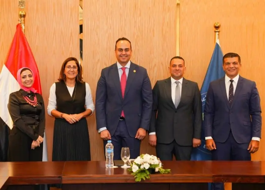 الرعاية الصحية: بحث التعاون مع شركة نوفارتس لتحويل مركز أورام أسوان إلى مركز إقليمي وبحثي متقدم