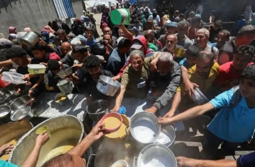 شهداء الجوع في غزة.. وفاة طفلة فلسطينية نتيجة التجويع بالنصيرات