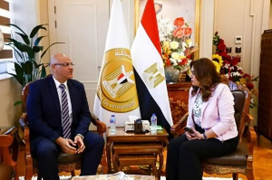 وزيرة التنمية المحلية تبحث مع محافظ القليوبية تسريع دخول مشروعات حياة كريمة الخدمة وتوفير السلع الأساسية للمواطن