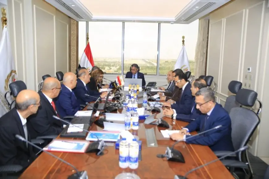وزير التموين يراجع مخزون السلع ويُطلق خطة لتحديث مخازن ومنافذ الشركة العامة لتجارة للجملة