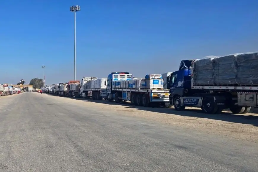الهلال الأحمر: هدفنا ألا يتوقف جسر الشاحنات بين مصر وغزة