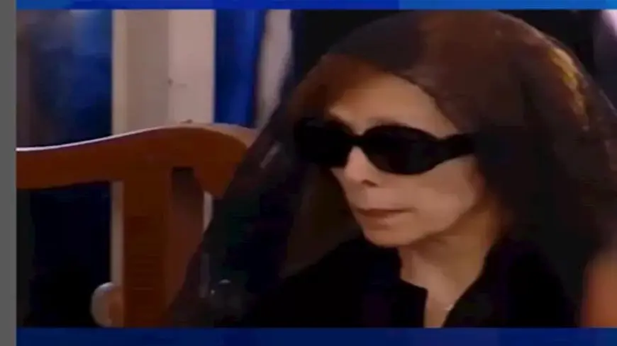 فيديو مؤثر.. فيروز تصل كنيسة رقاد السيدة لوداع نجلها زياد الرحباني