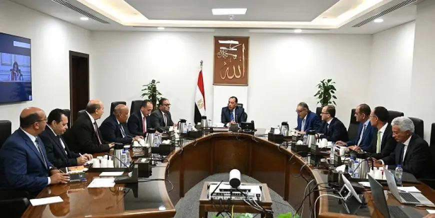 مدبولي لقيادات الغرف التجارية والصناعية: المطلوب حاليا أن يشهد المواطن انخفاضا في أسعار السلع