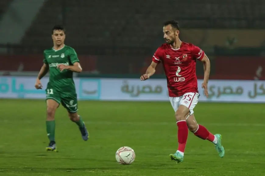 هل اجتمع الجنايني مع عبد القادر لإقناعه اللعب للزمالك؟