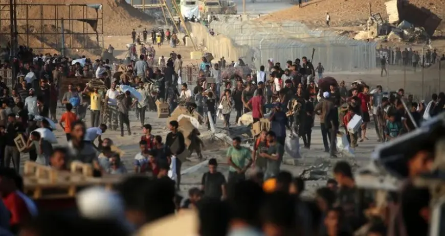12 شهيدا وعشرات المصابين في مجزرة إسرائيلية بحق طالبي المساعدات وسط غزة
