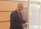 رئيس الجهاز المركزي للتعبئة العامة والإحصاء يدلى بصوته فى انتخابات مجلس الشيوخ 2025
