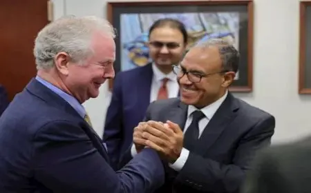 وزير الخارجية يلتقي السيناتور “كريس فان هولن” بمجلس الشيوخ الأمريكي