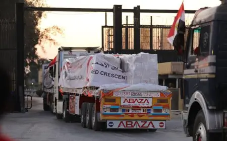 الهلال الأحمر يواصل الدفع بقوافل زاد العزة حاملة آلاف الأطنان من المساعدات الغذائية والإغاثية