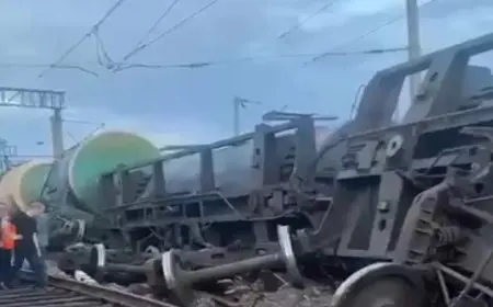 خروج 5 عربات قطار شحن عن السكة شرقي روسيا