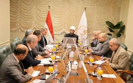 وزير الأوقاف ورئيسي صندوق التنمية الحضرية وهيئة الأوقاف يبحثان التعاون المشترك