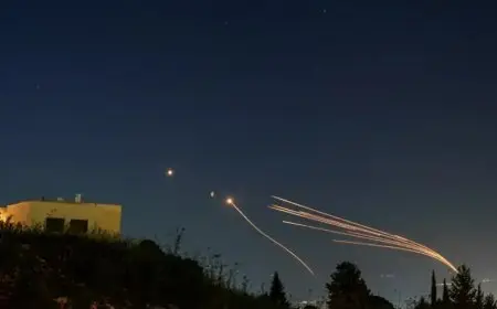 الحوثي تعلن مهاجمة 3 أهداف إسرائيلية في تل أبيب وعسقلان وميناء حيفا